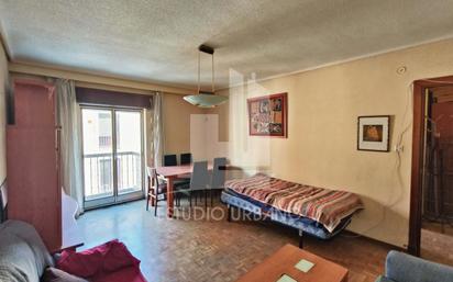 Living room of Flat for sale in Salamanca Capital  with Balcony