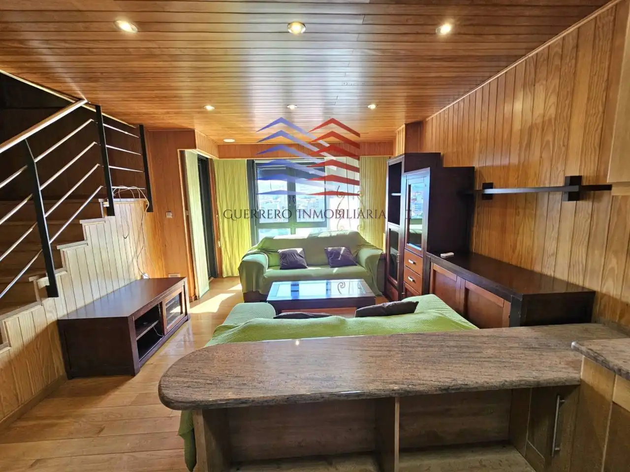 Sala d'estar de Dúplex de lloguer en Ourense Capital  amb Calefacció, Parquet i Terrassa
