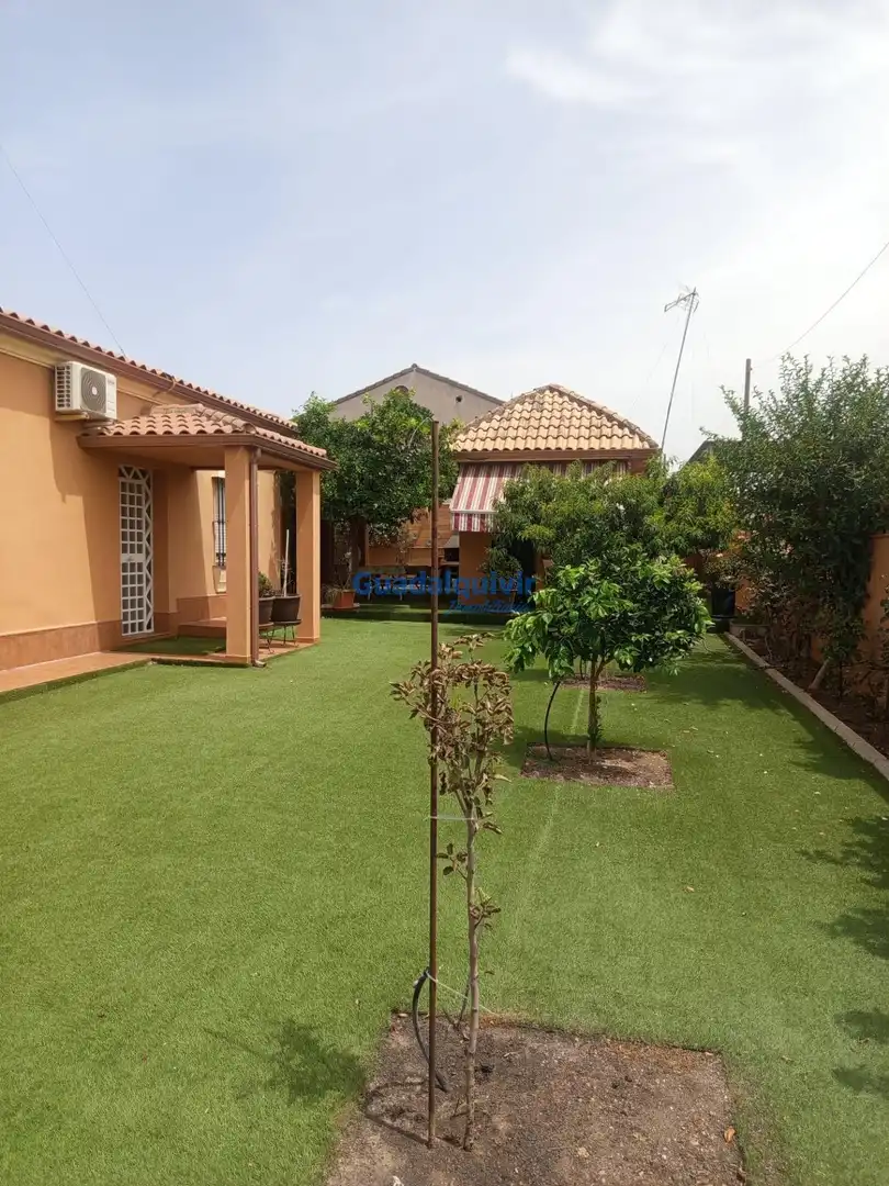 Villa con piscina in vendita a Entrenúcleos, imagen 65