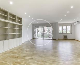 Flat to rent in Carrer de la Nau Santa Maria, Barri de les Corts