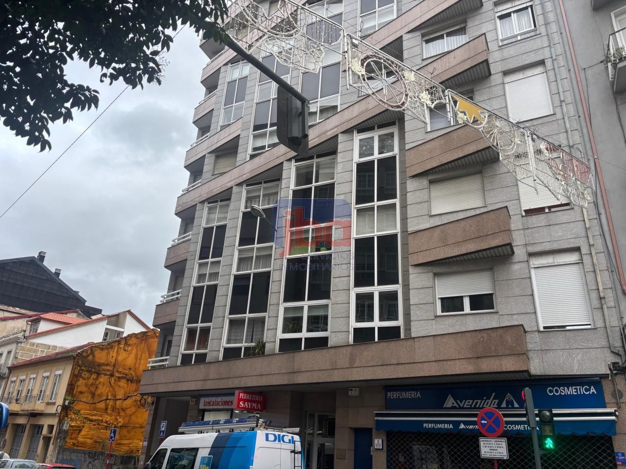 Vista exterior de Pis en venda en Ourense Capital  amb Calefacció, Traster i Balcó