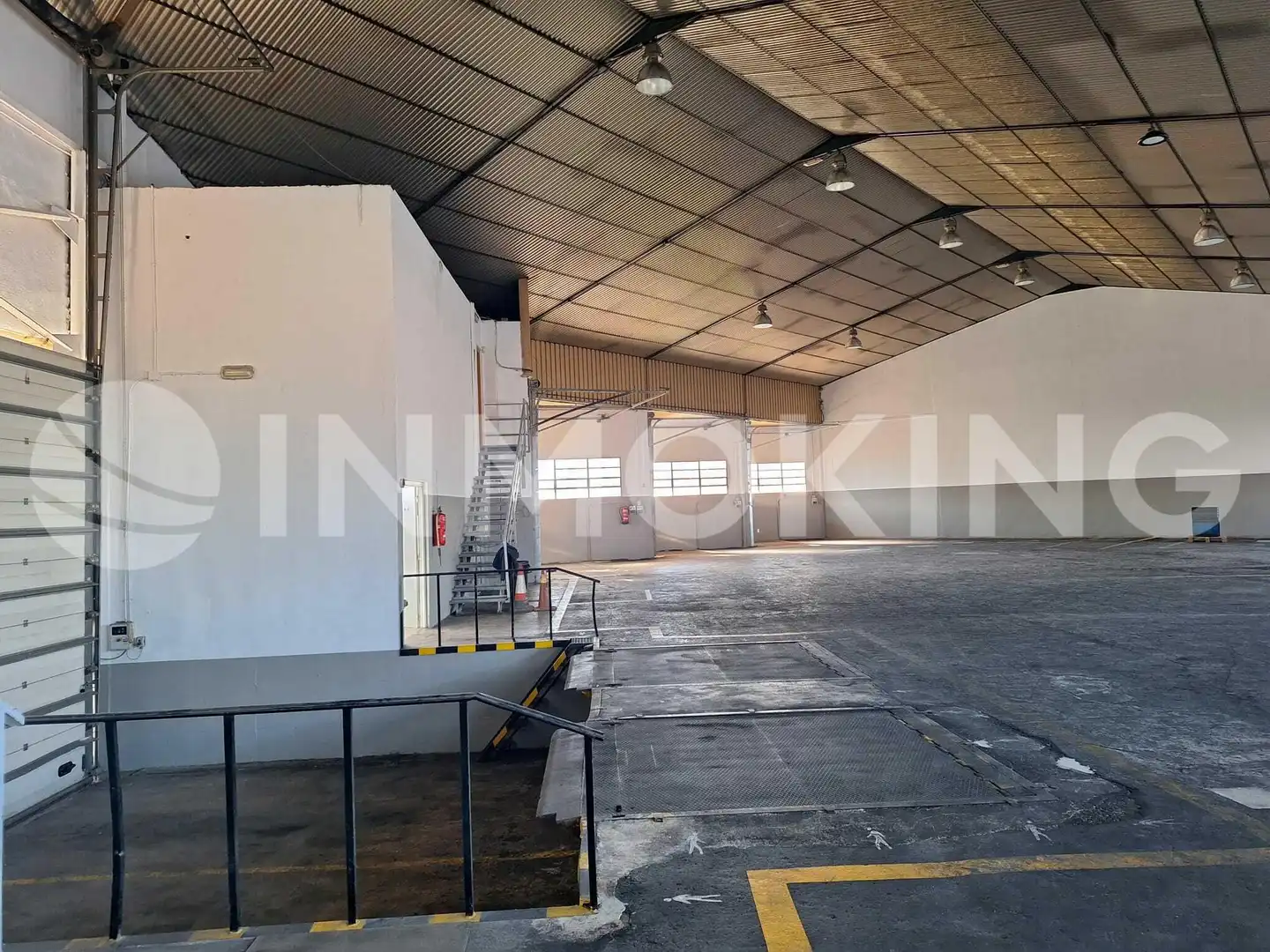 Fabrikhallen zum Verkauf in Xirivella