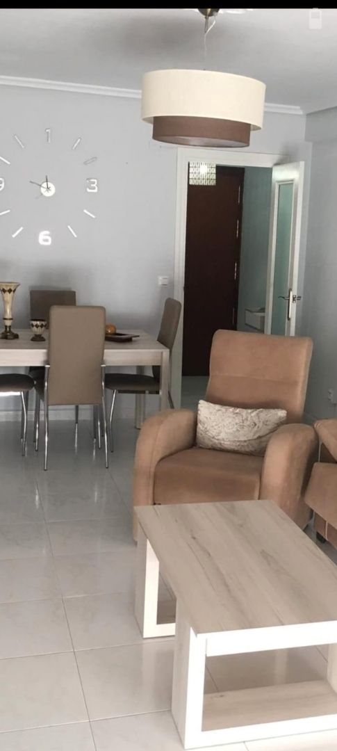 Comedor de Piso de alquiler en  Sevilla Capital con Amueblado