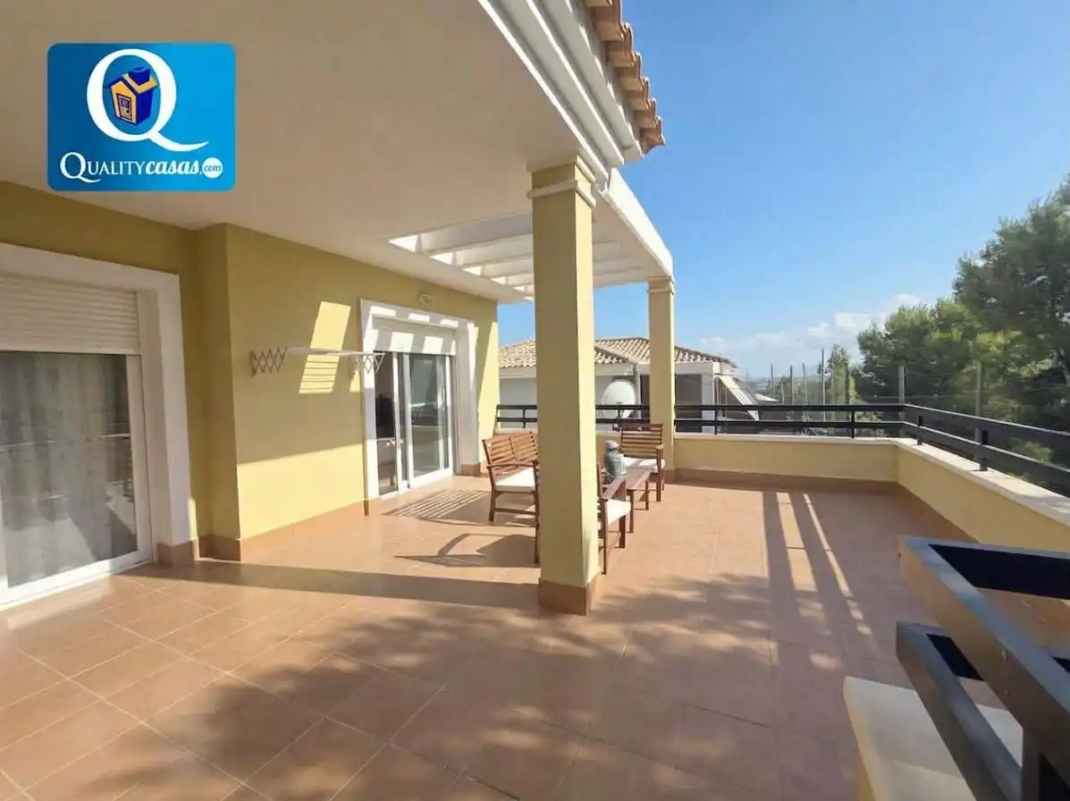 Adossat amb piscina en venda a Bonalba - Cotoveta