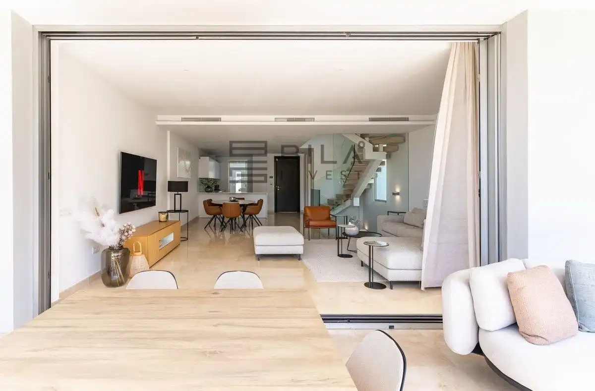 Casa adosada en venta en Las Encinas, Río Real