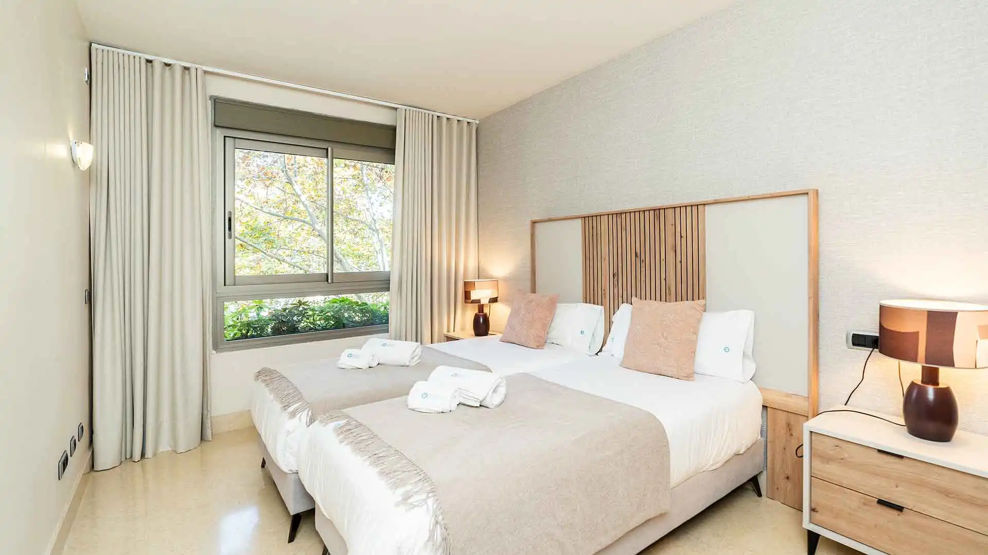 Habitación de Apartamento en venta en Marbella con Aire acondicionado, Terraza y Trastero