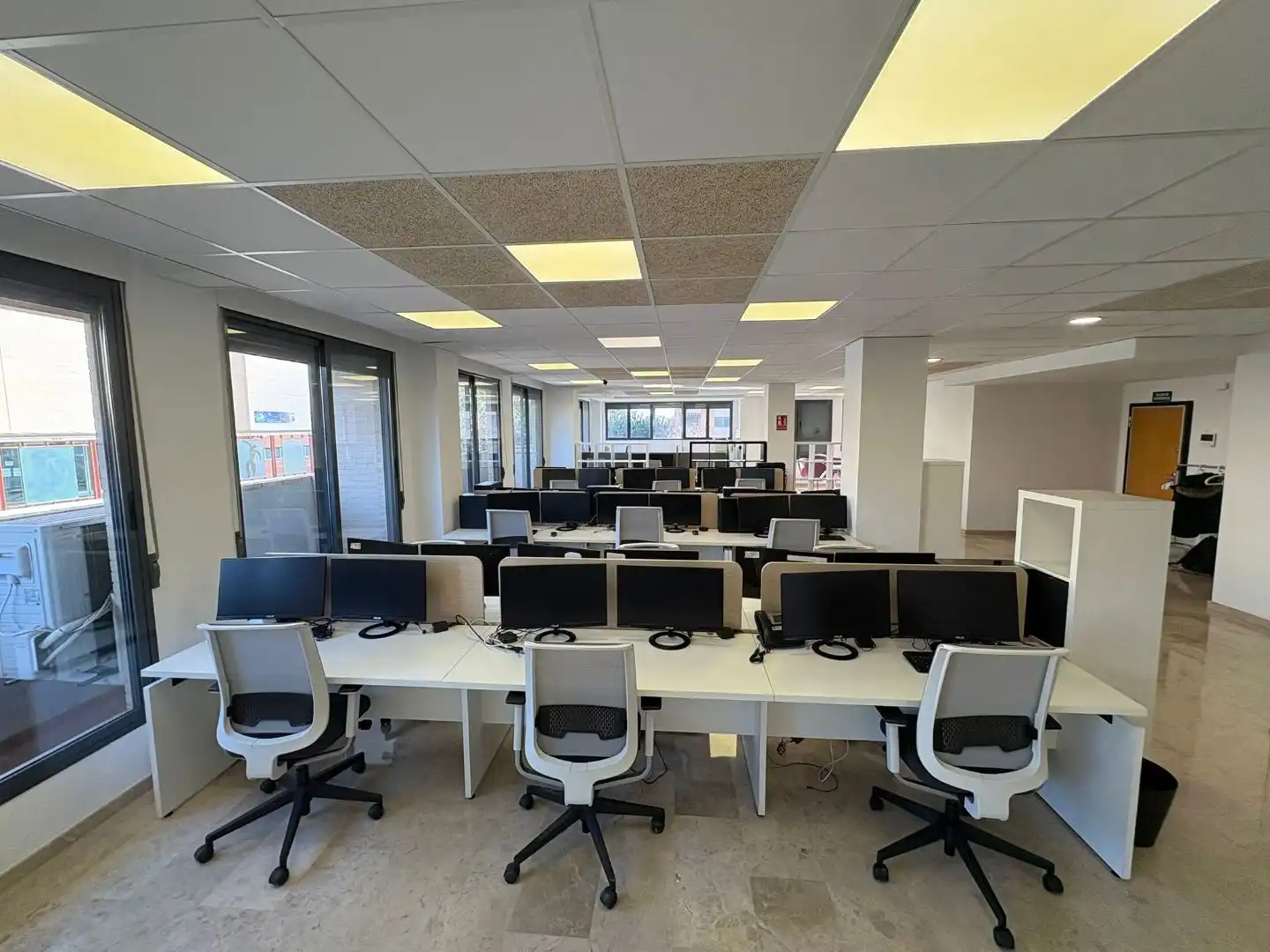 Oficina de alquiler en Paterna con Aire acondicionado, Calefacción y Terraza