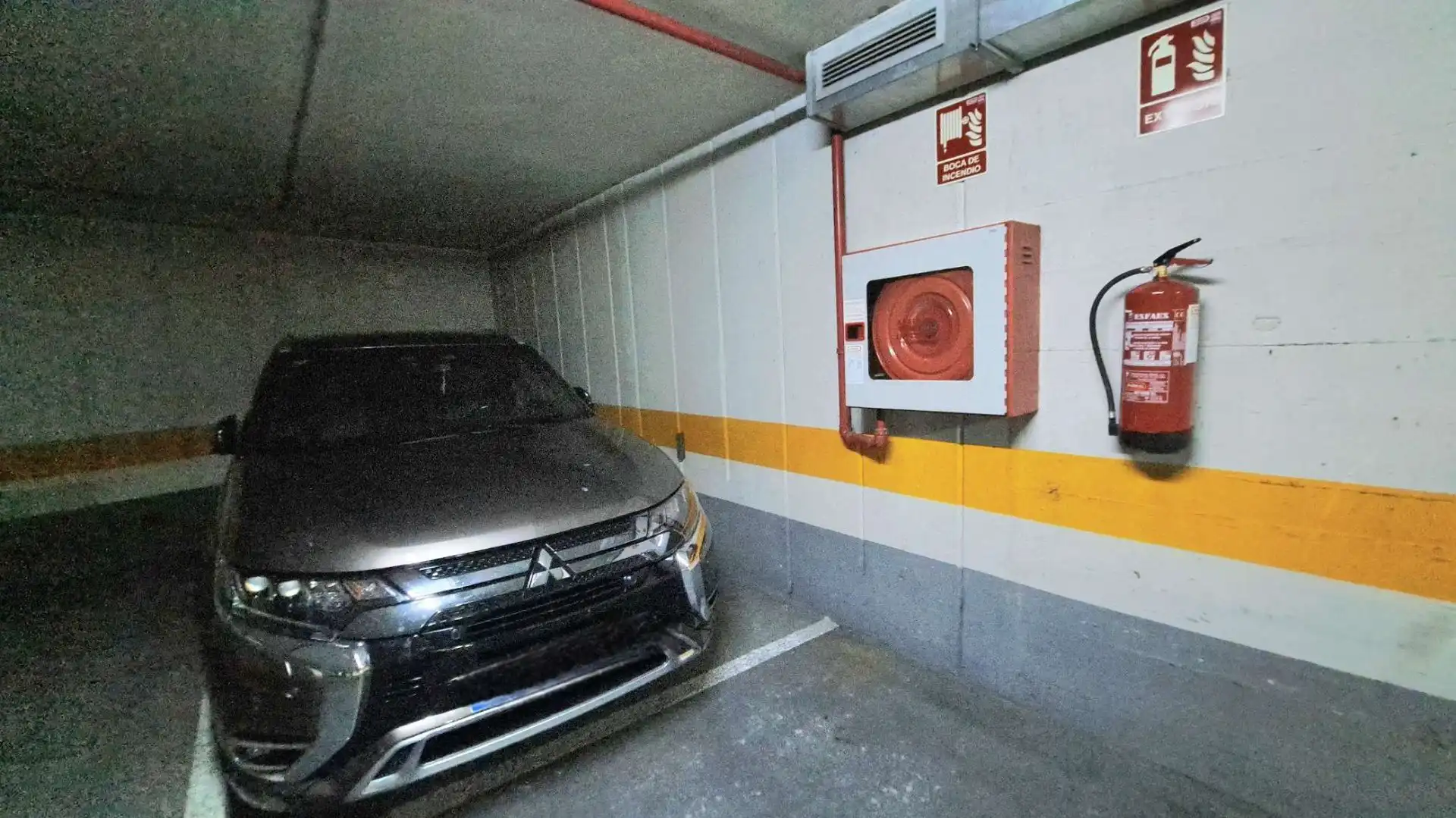 Parkplatz von Garage zum Verkauf in Zaragoza