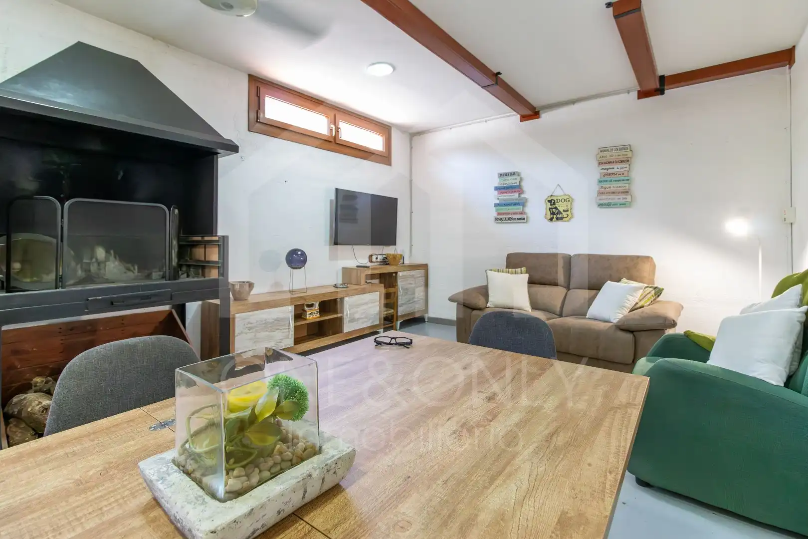 Sala d'estar de Casa o xalet en venda en Mont-roig del Camp amb Aire condicionat, Calefacció i Jardí privat