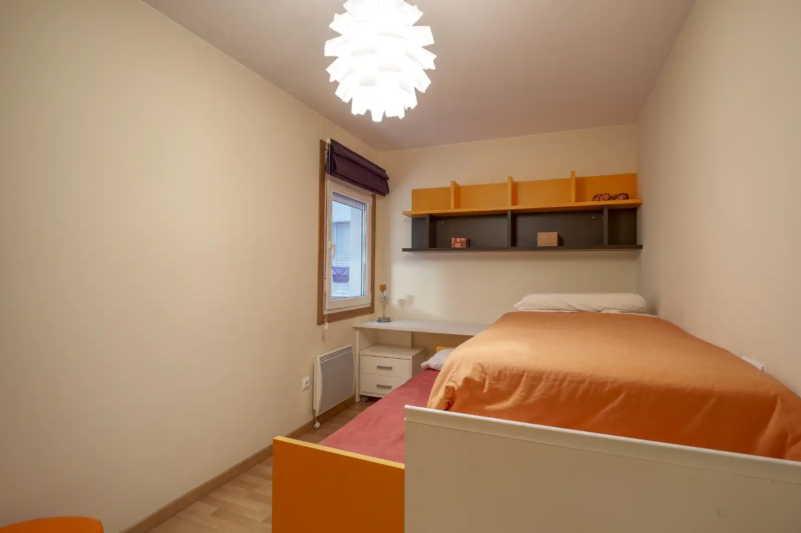 Dormitori de Pis en venda en Malpica de Bergantiños amb Calefacció, Terrassa i Traster
