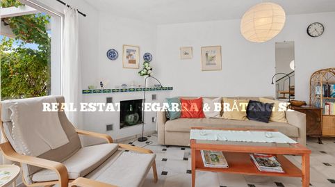 Foto 4 de Casa adosada en venda a Avenida Juan Luis Peralta, Rancho Domingo - La Hacienda, Benalmádena
