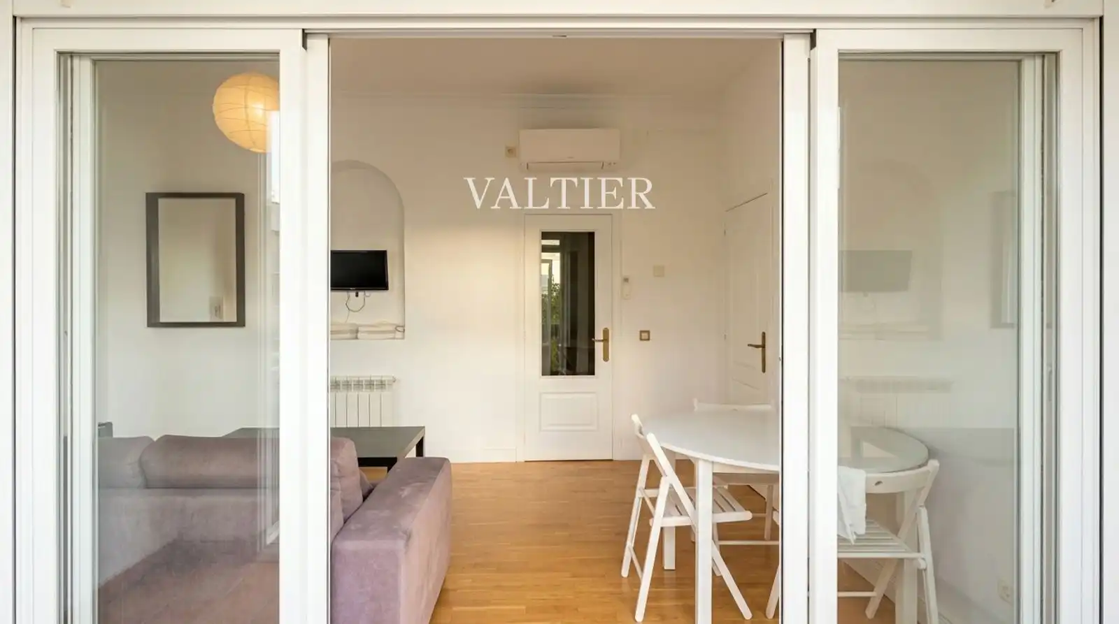 Flat for rent in Madrid  with Air Conditioner, Terrace and Furnished