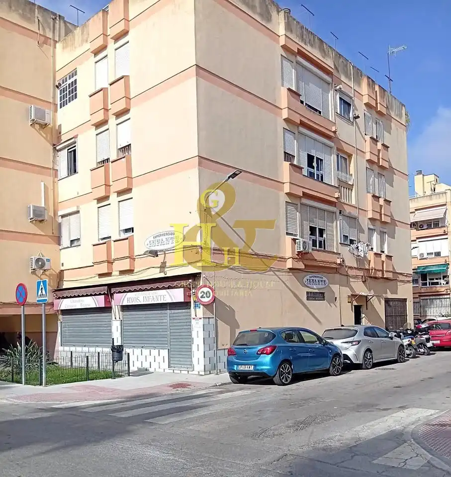 Local comercial en venta en Ayuntamiento - Barrio Alto