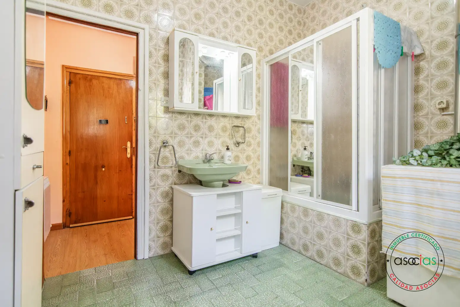 Bathroom of Flat for sale in Cudillero  with Heating and Furnished