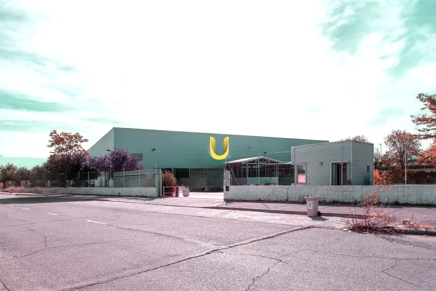 Nau industrial de lloguer a Estación