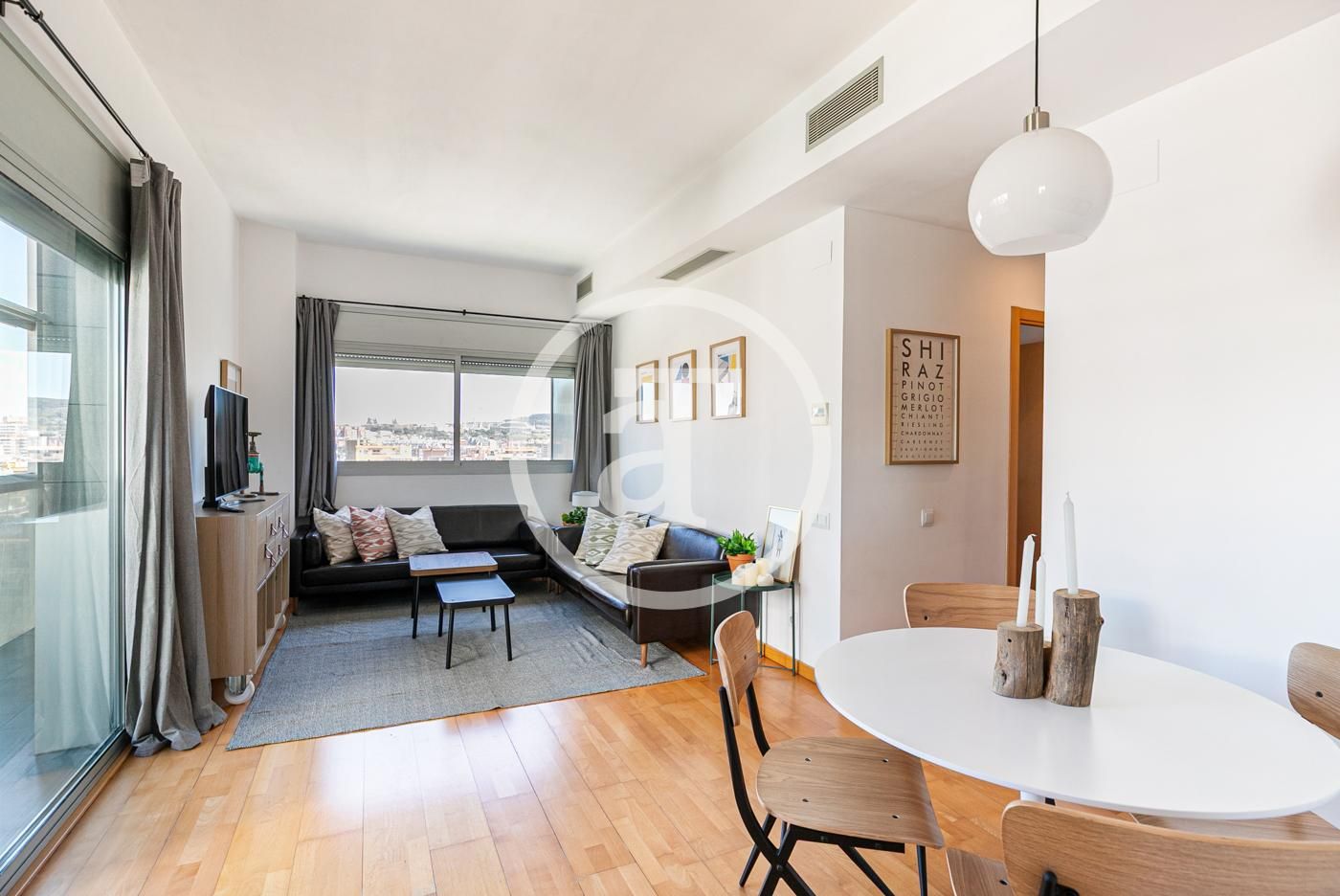 Exterior view of Flat to rent in L'Hospitalet de Llobregat  with Air Conditioner, Heating and Furnished