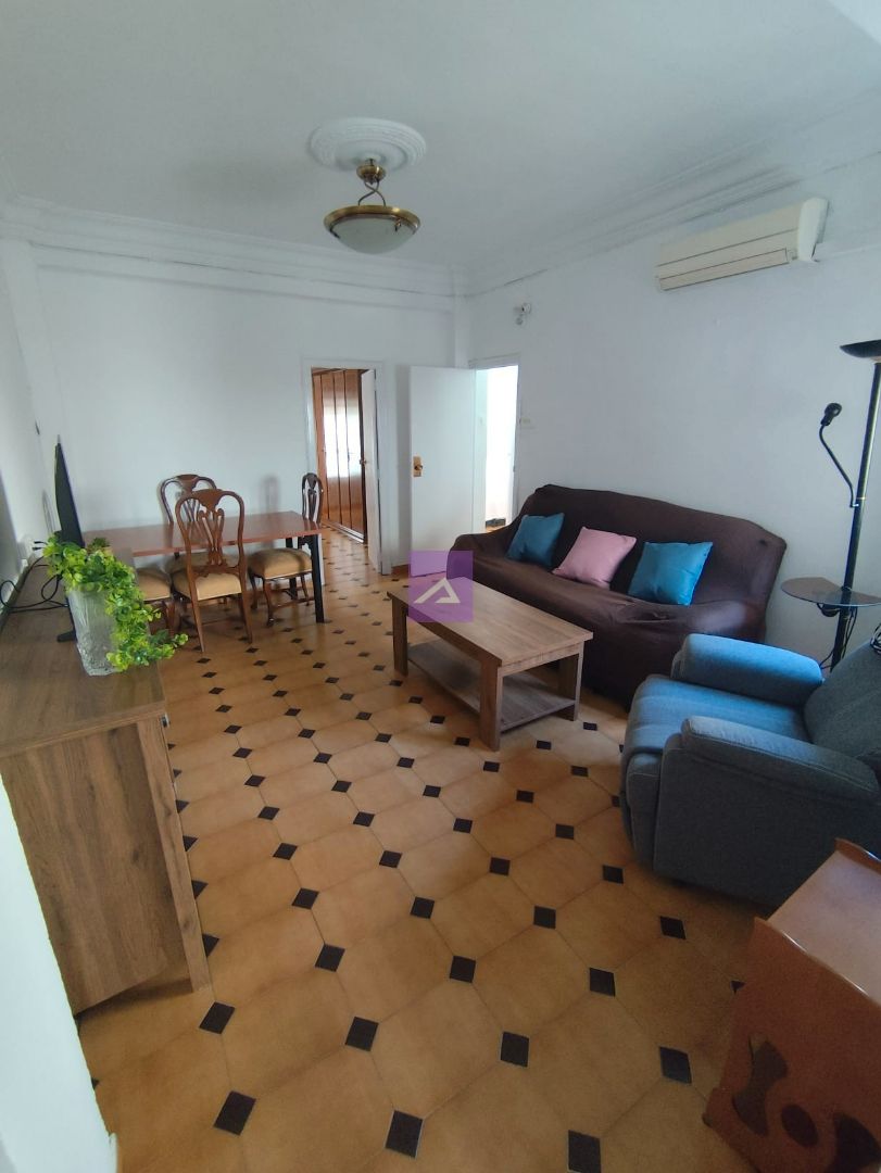 Sala d'estar de Pis de lloguer en Carcaixent amb Aire condicionat, Terrassa i Moblat