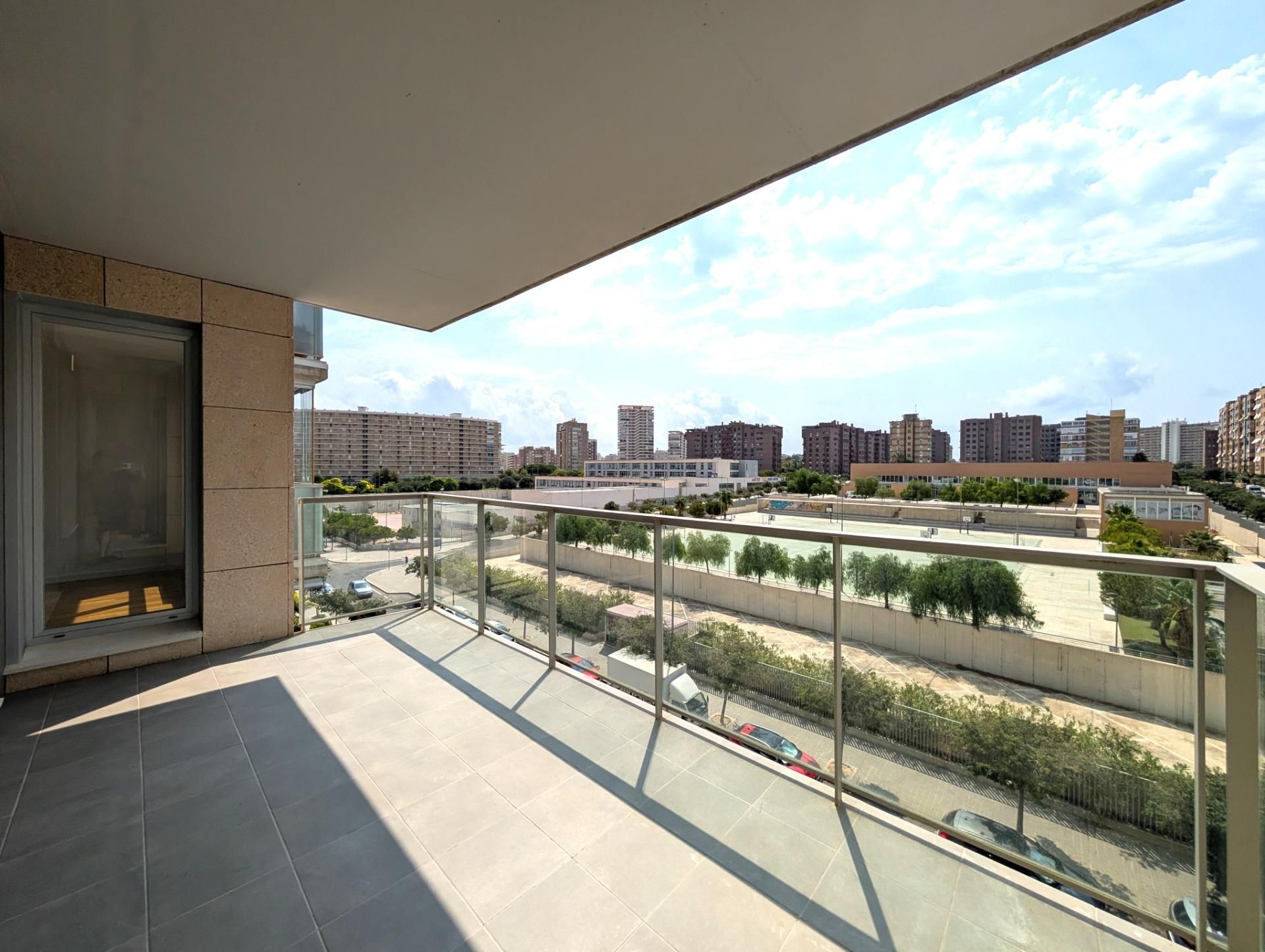Terrassa de Pis en venda en Alicante / Alacant amb Jardí privat, Terrassa i Balcó