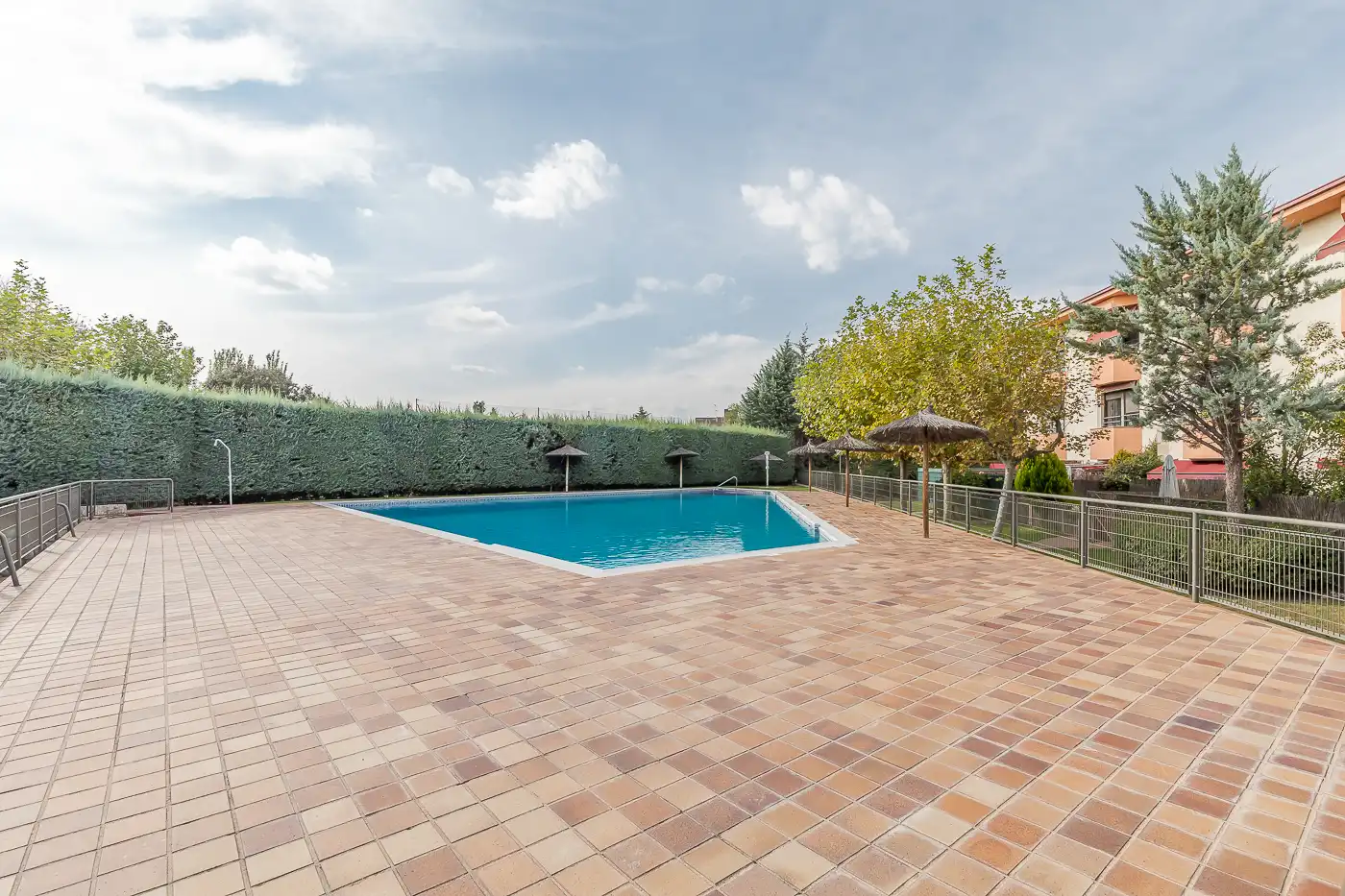 Piscina de Piso de alquiler en Las Rozas de Madrid con Aire acondicionado, Calefacción y Trastero