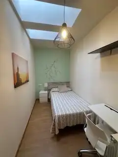 Habitación de Apartamento en venta en León Capital  con Calefacción, Parquet y Trastero