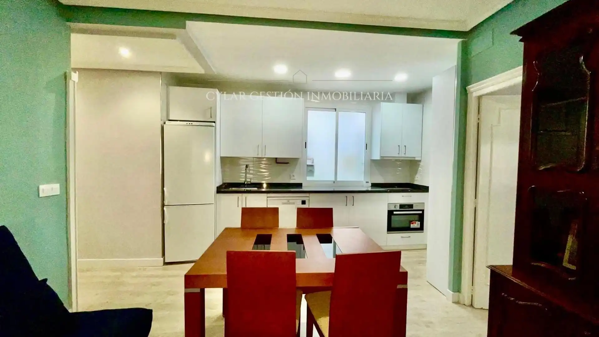 Cocina de Piso de alquiler en Salamanca Capital con Calefacción, Parquet y Trastero