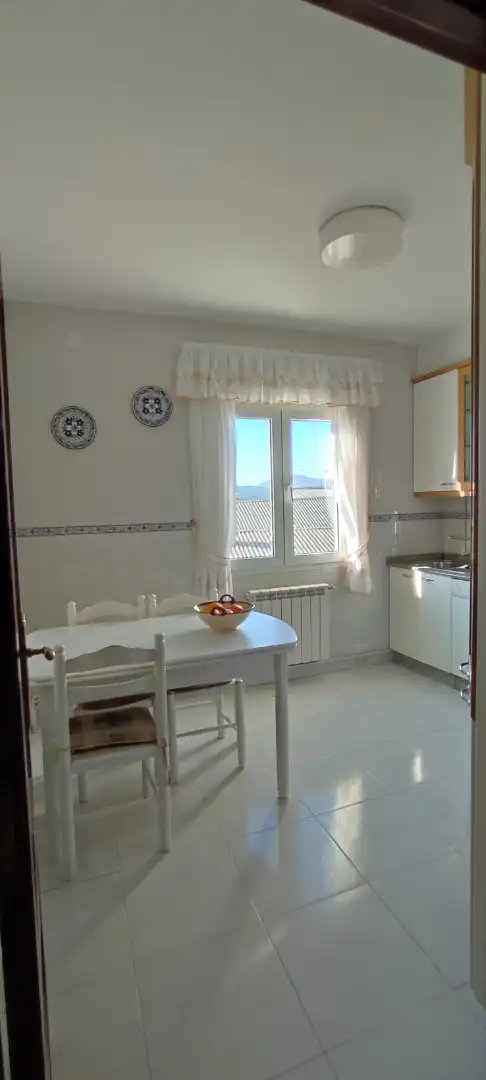 Cocina de Casa adosada en venta en Ribeira con Jardín privado