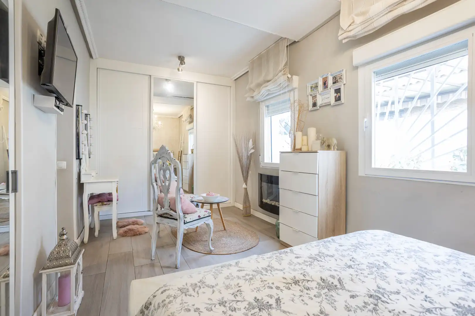 Habitación de Casa o chalet en venta en Casarrubios del Monte con Aire acondicionado, Calefacción y Jardín privado