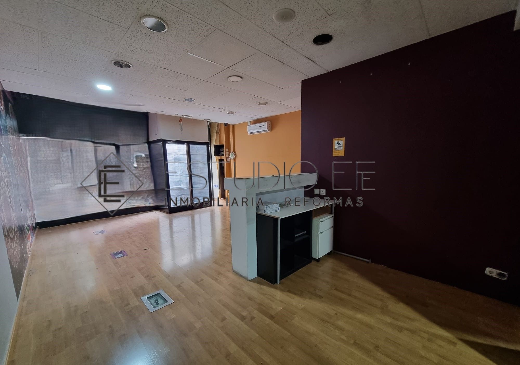 Premises to rent in Salamanca Capital  with Air Conditioner