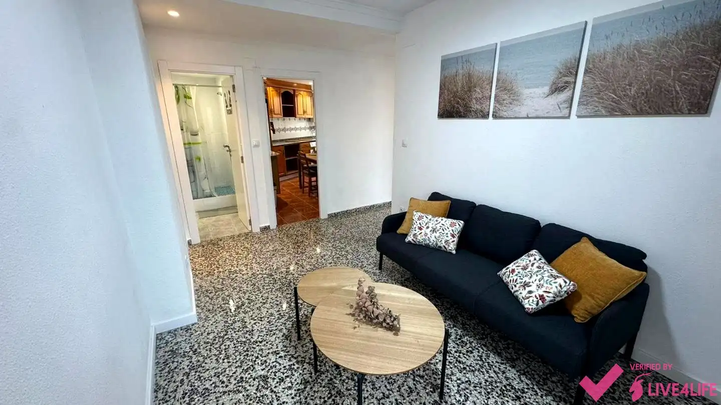 Sala de estar de Piso para compartir en Valencia con Calefacción y Amueblado