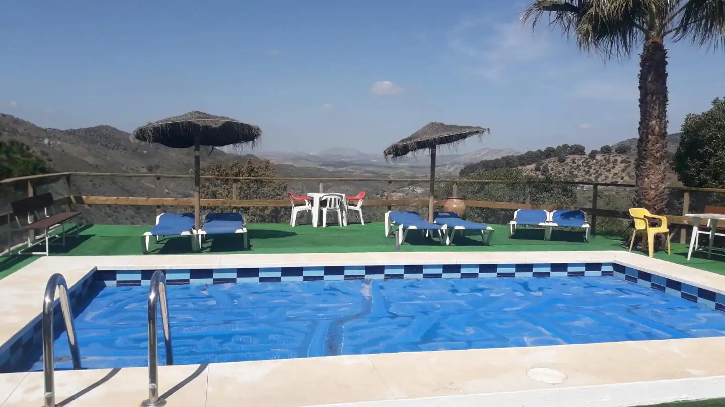 Casa con piscina en venta en MA-448