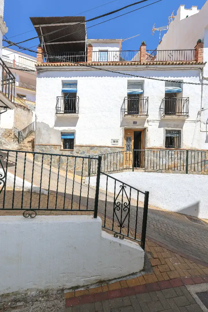 Vista exterior de Casa o xalet en venda en Tolox