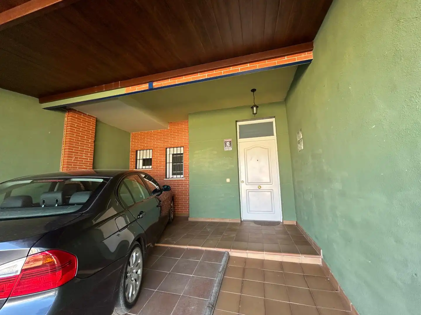 Parking de Casa adosada en venta en Poblete con Aire acondicionado, Calefacción y Jardín privado