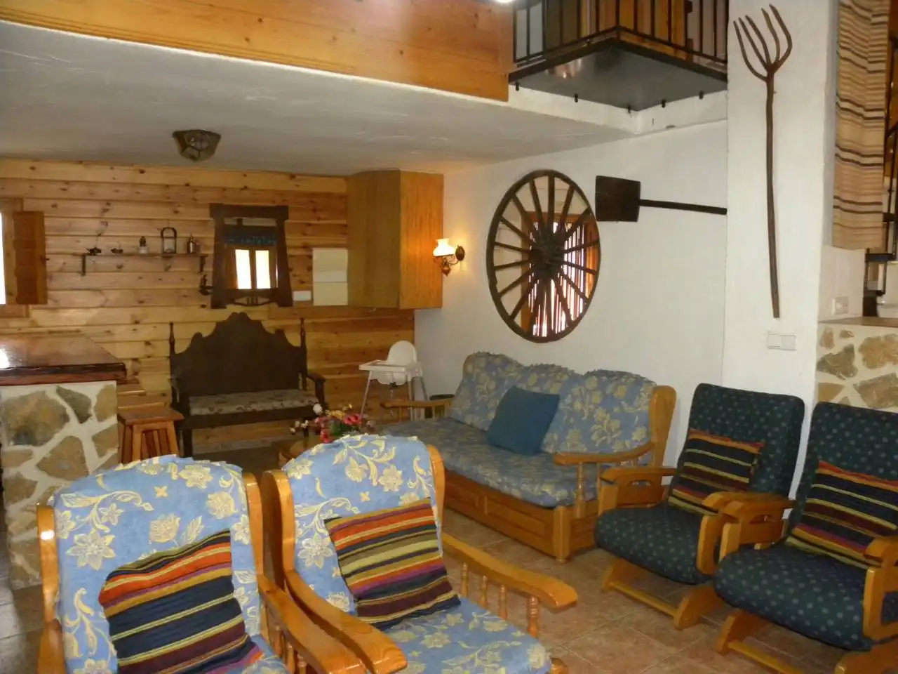 Sala d'estar de Finca rústica en venda en Moratalla amb Aire condicionat, Calefacció i Jardí privat