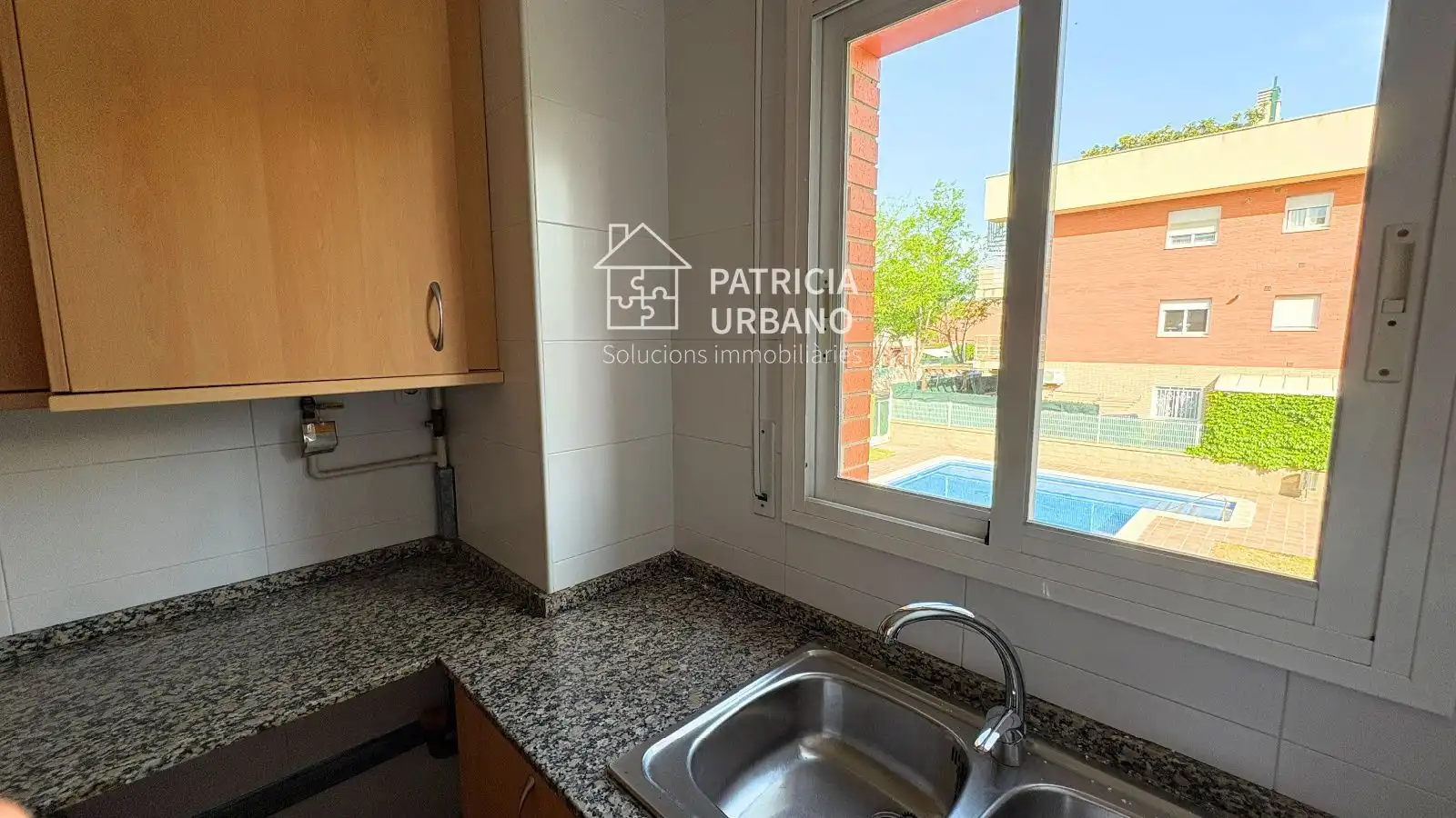 Cocina de Piso en venta en Cambrils con Calefacción, Terraza y Piscina