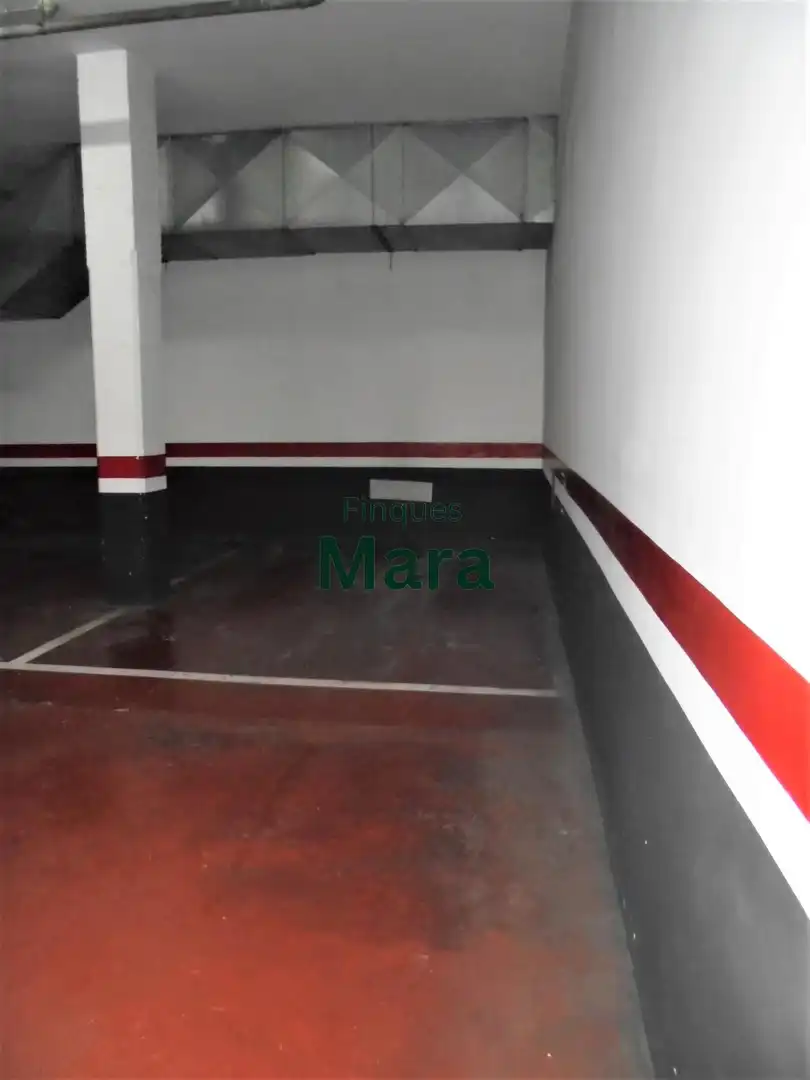 Garage for sale in Carrer Enric Granados, Vinyets - Molí Vell