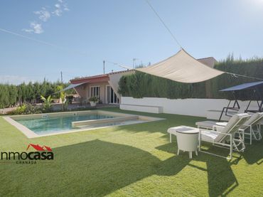Casa amb piscina en venda a SUSPIRO DE LA REINA 17