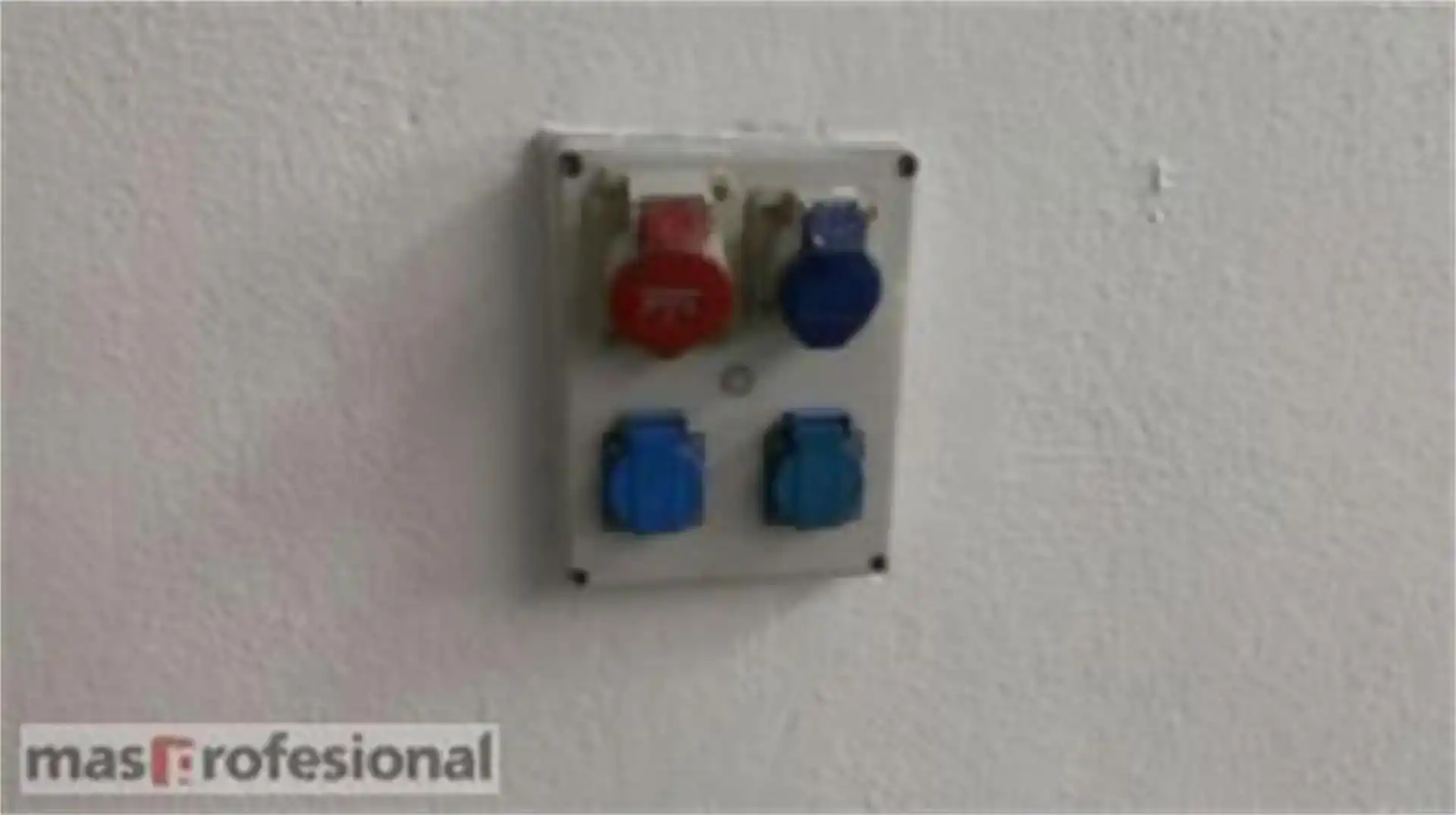 Aparcament de Nau industrial de lloguer en Andújar