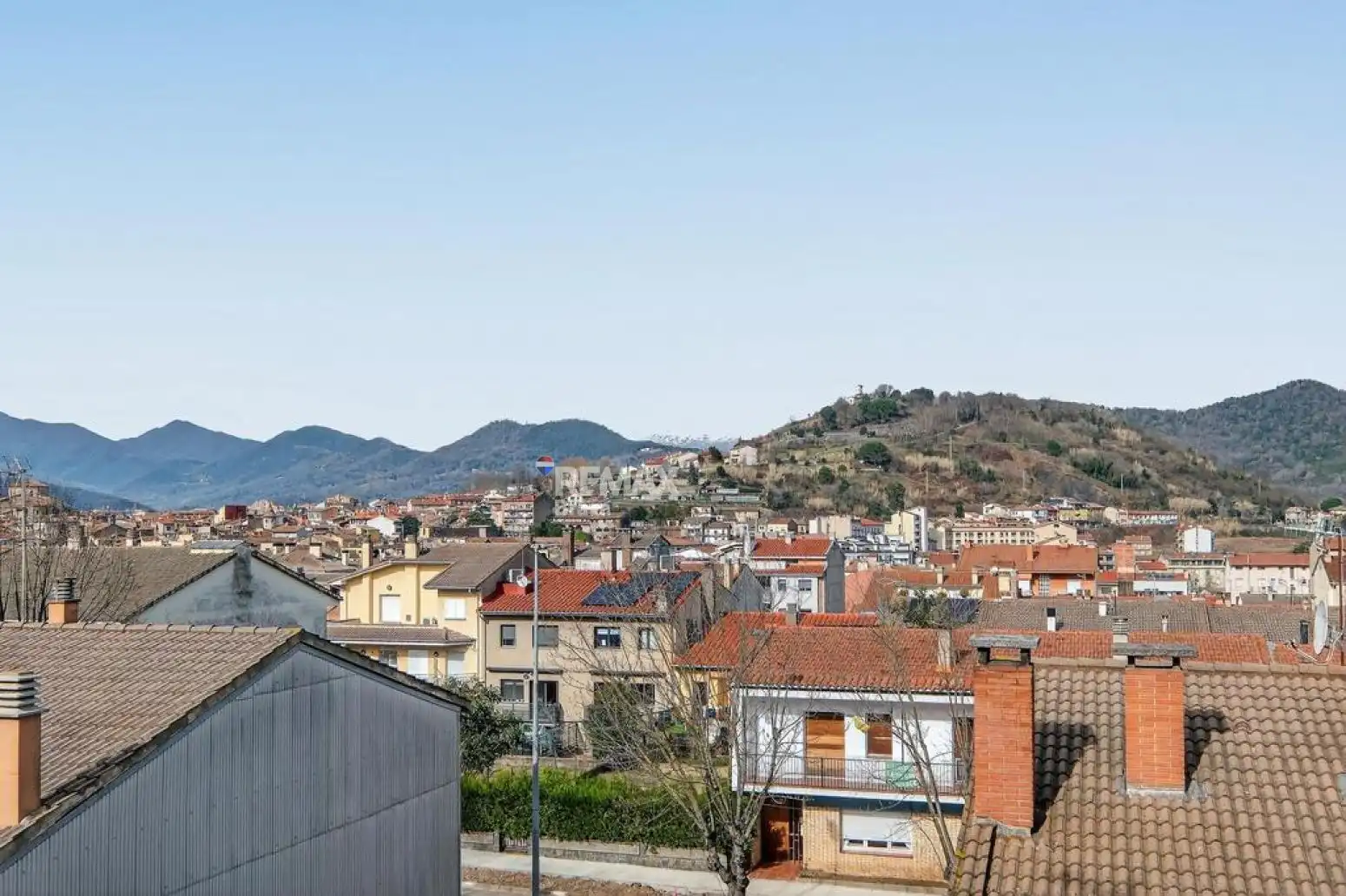 Exterior view of Houses for sale in Olot  with Air Conditioner, Private garden and Terrace
