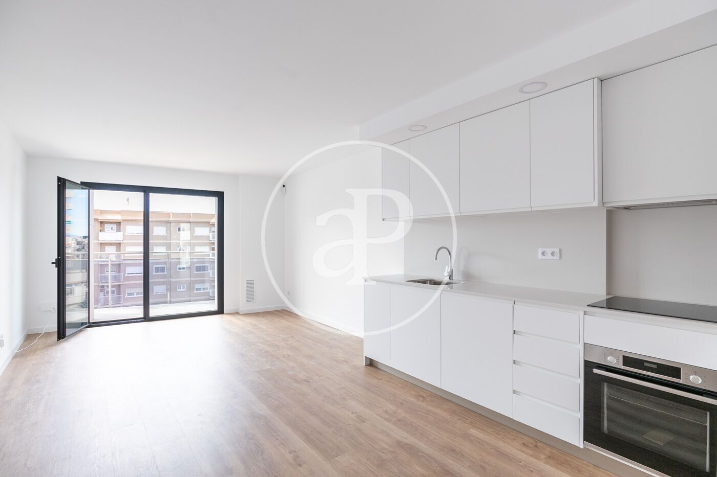 Bedroom of Flat for sale in L'Hospitalet de Llobregat  with Air Conditioner, Heating and Terrace