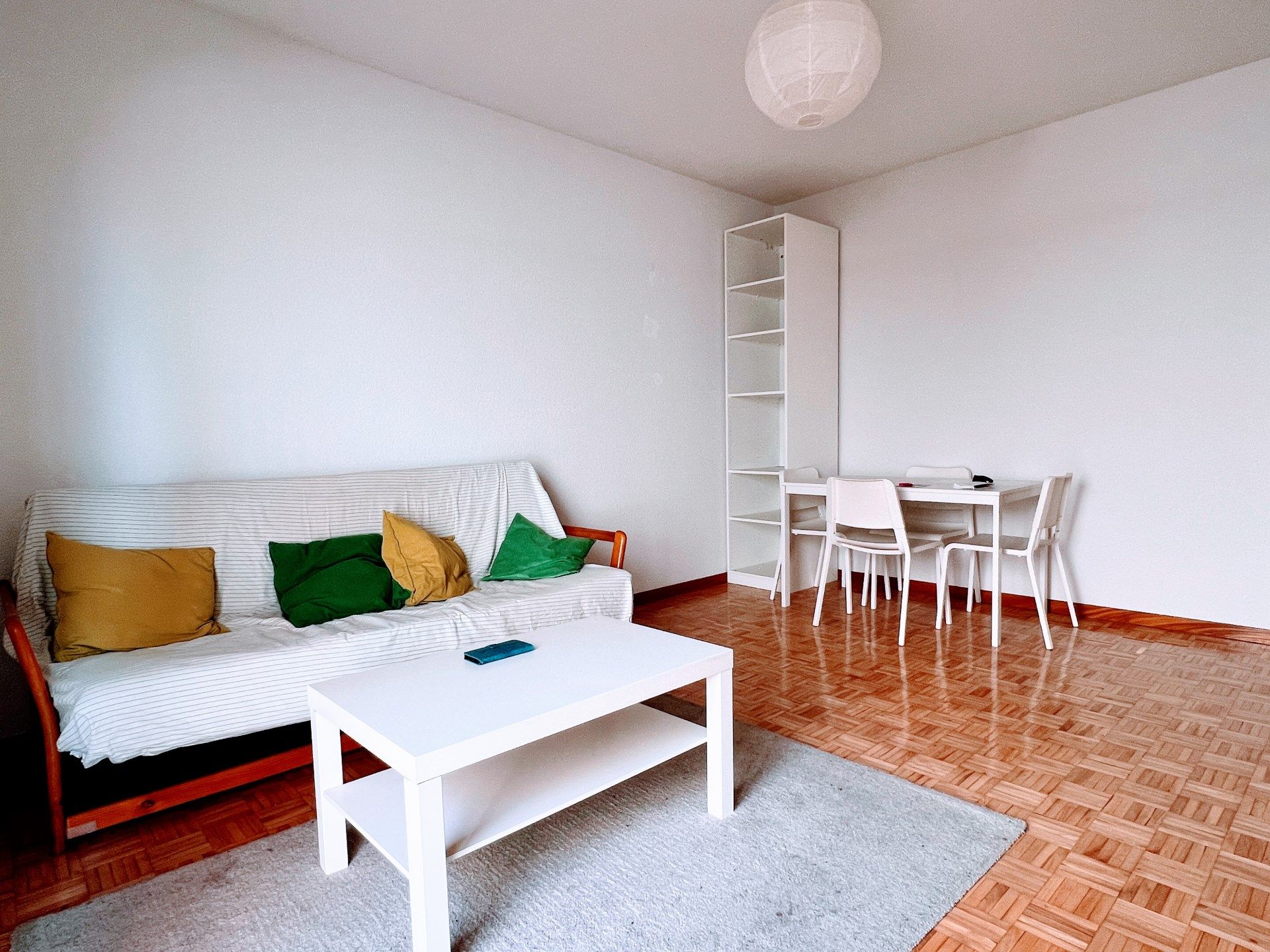Living room of Flat to rent in  Madrid Capital  with Parquet flooring, Terrace and Furnished