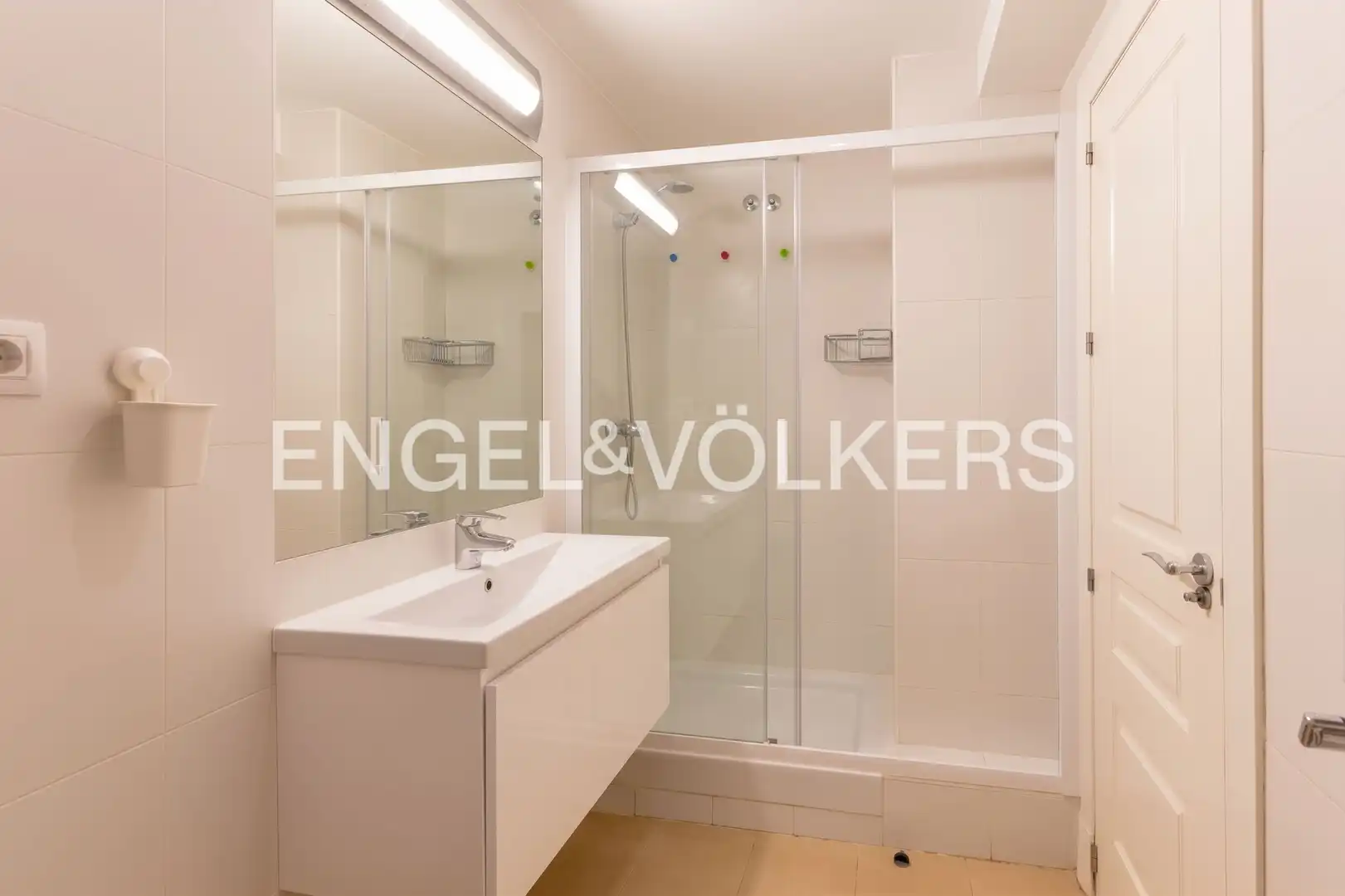 Badezimmer von Wohnung zur Miete in Centro