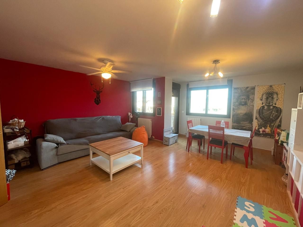 Living room of Flat for sale in  Zaragoza Capital  with Air Conditioner, Heating and Parquet flooring