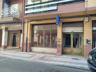 Local comercial en venda a DOÑA URRACA
