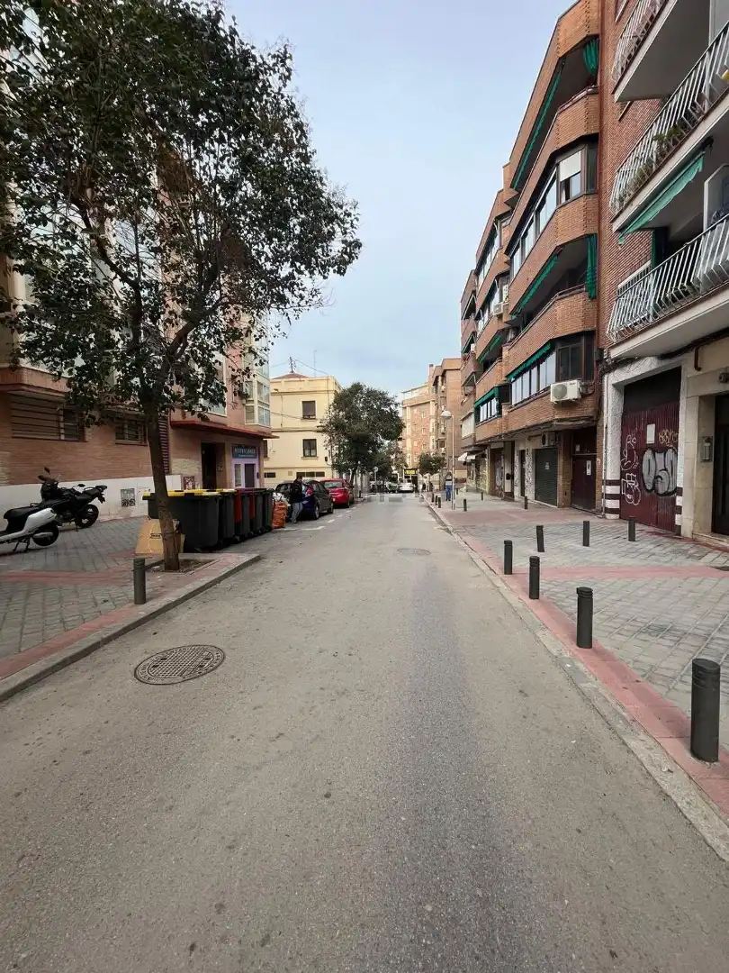 Flat with terrace for sale in Calle de Santa Marta 21