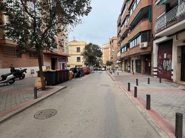 Piso con balcón en venta en Calle de Santa Marta 21