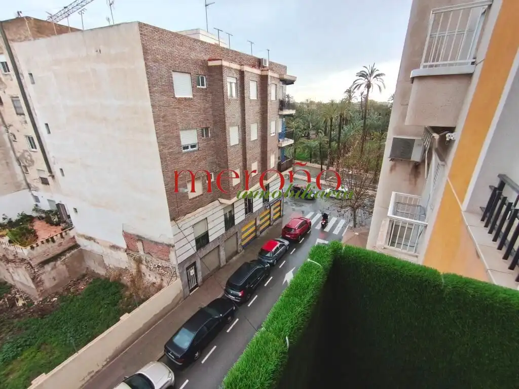 Piso en venta en El Raval - Portes Encarnades