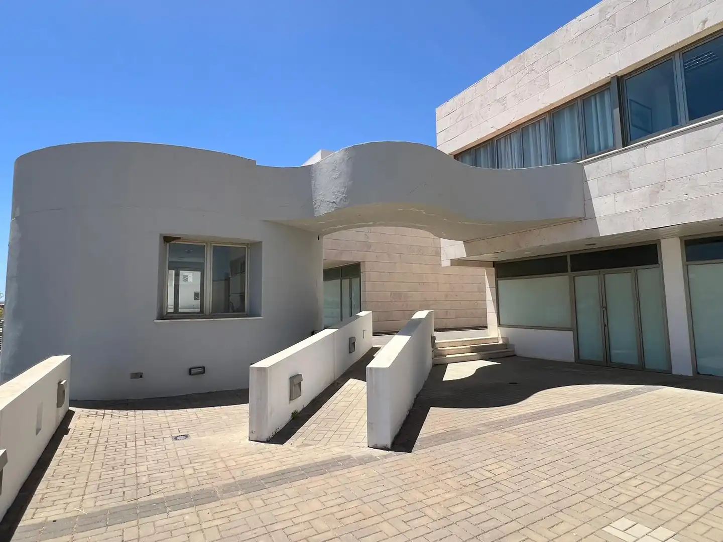 Außenansicht von Wohnung zum Verkauf in Mijas mit Klimaanlage, Heizung und Privatgarten