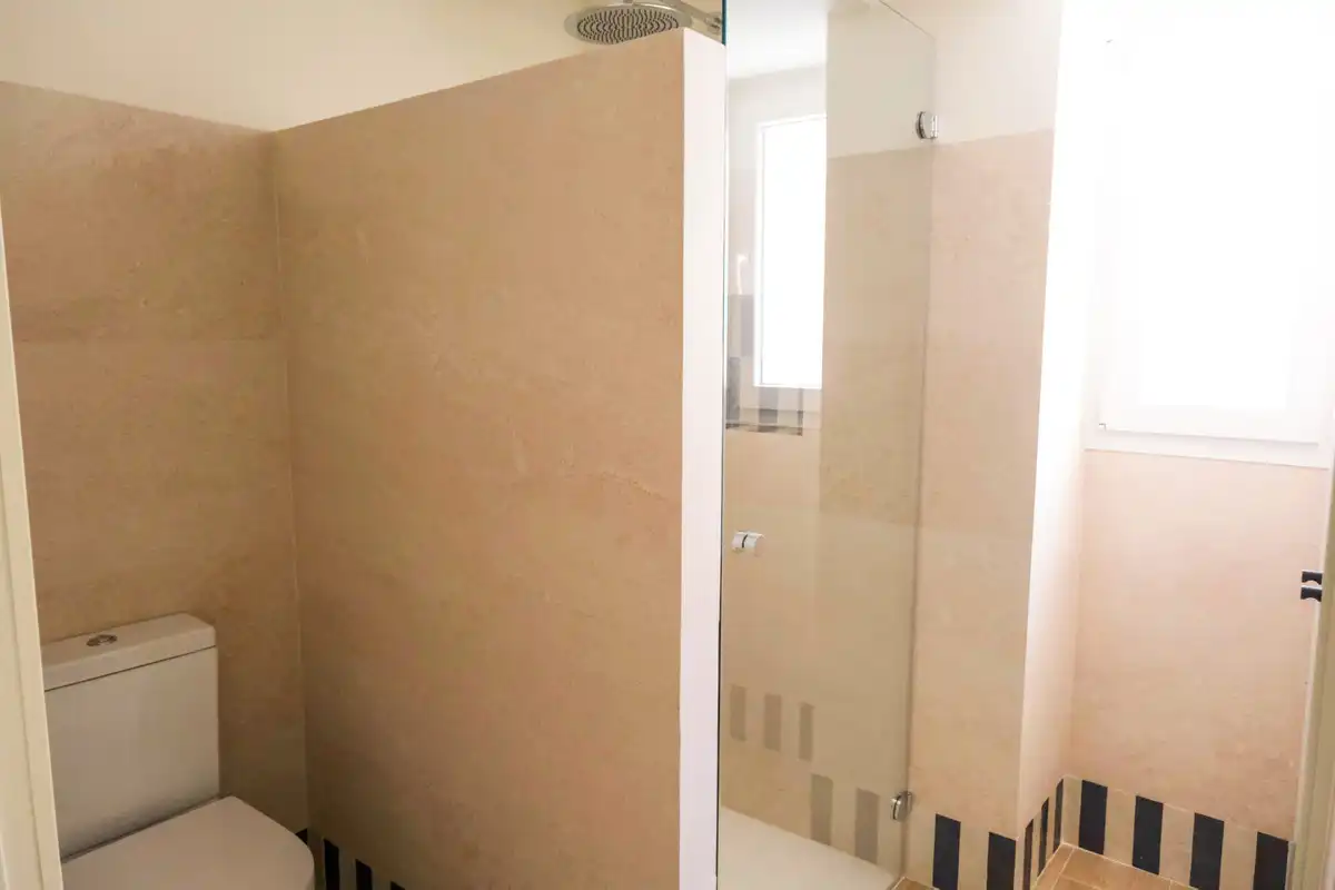 Bany de Dúplex en venda en Málaga amb Aire condicionat, Terrassa i Piscina