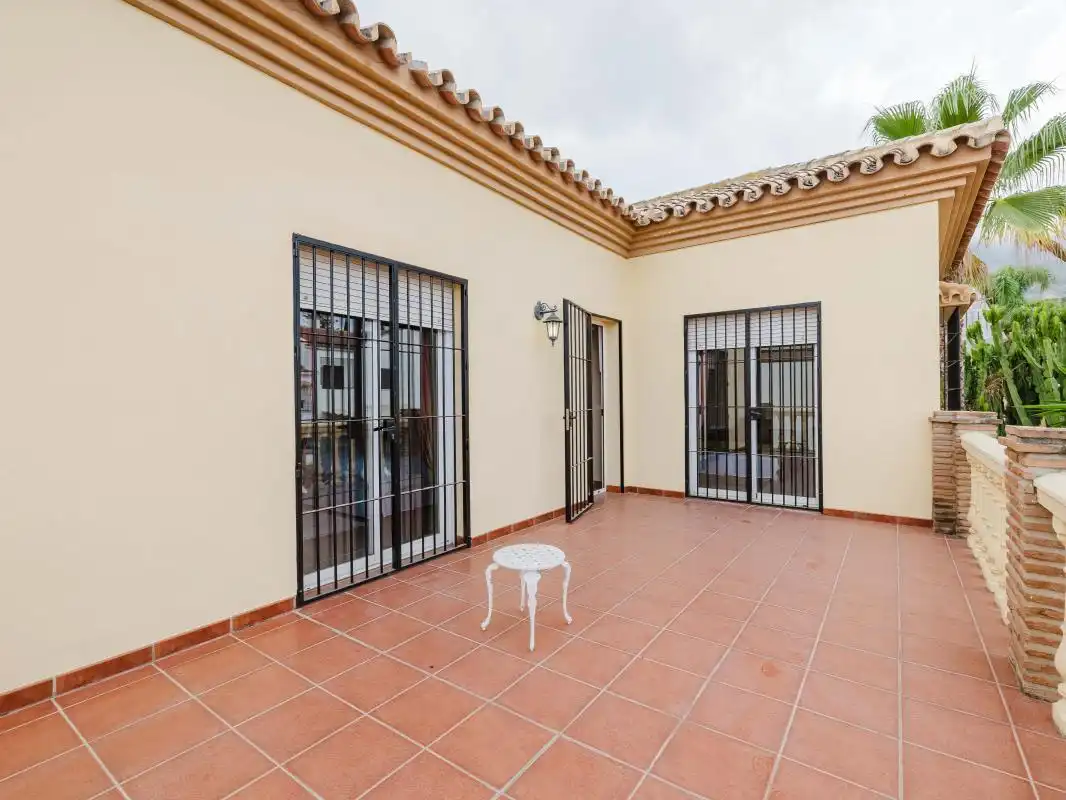 Terrassa de Casa o xalet en venda en Alhaurín El Grande amb Aire condicionat, Calefacció i Jardí privat