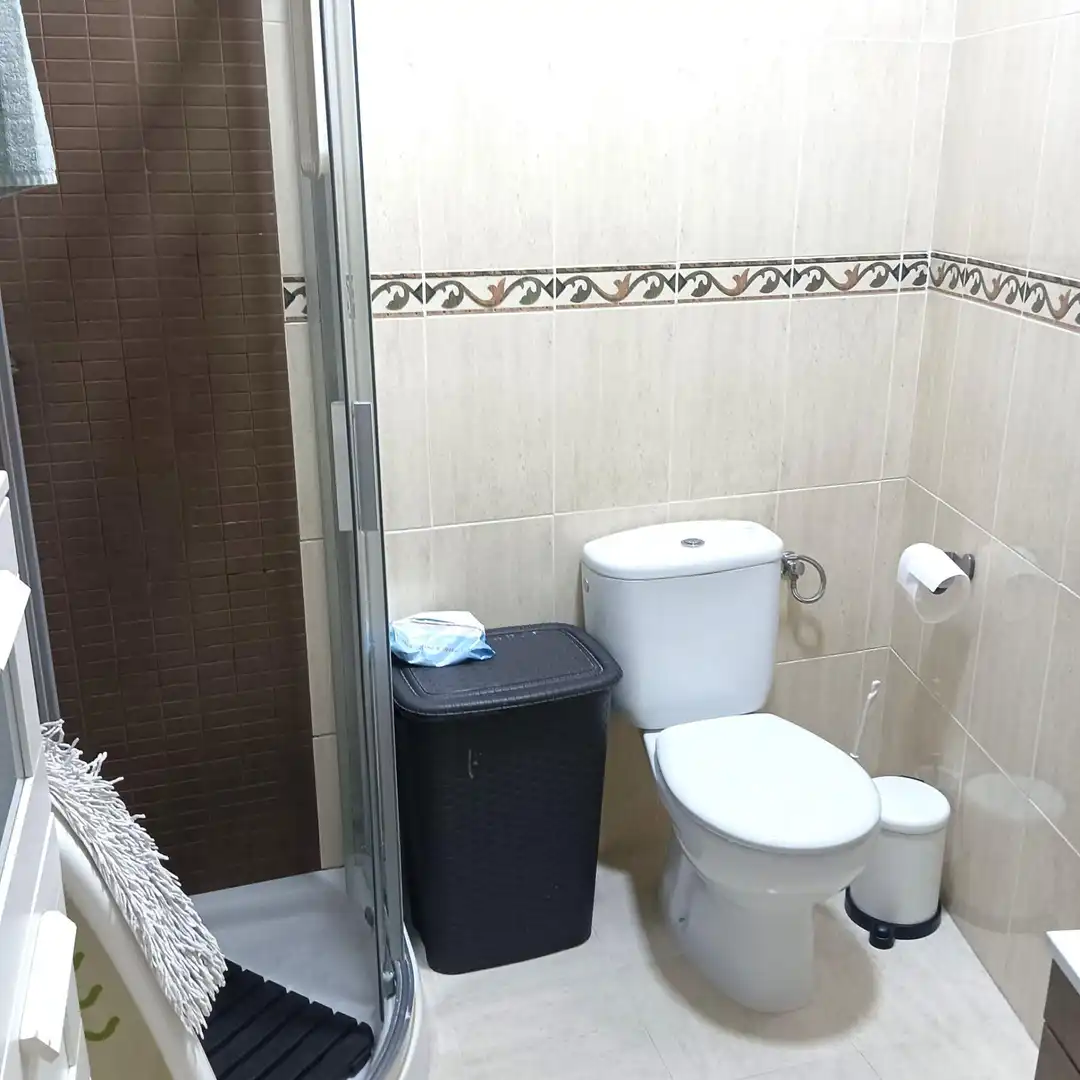 Bany de Casa o xalet en venda en Ubrique amb Aire condicionat, Terrassa i Balcó